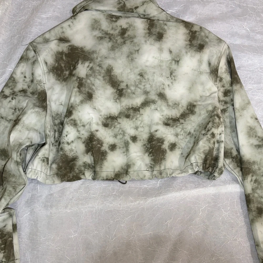 Sara Olive and White Cropped Tie-Dye Bomber Jacket - Picture 5 of 7